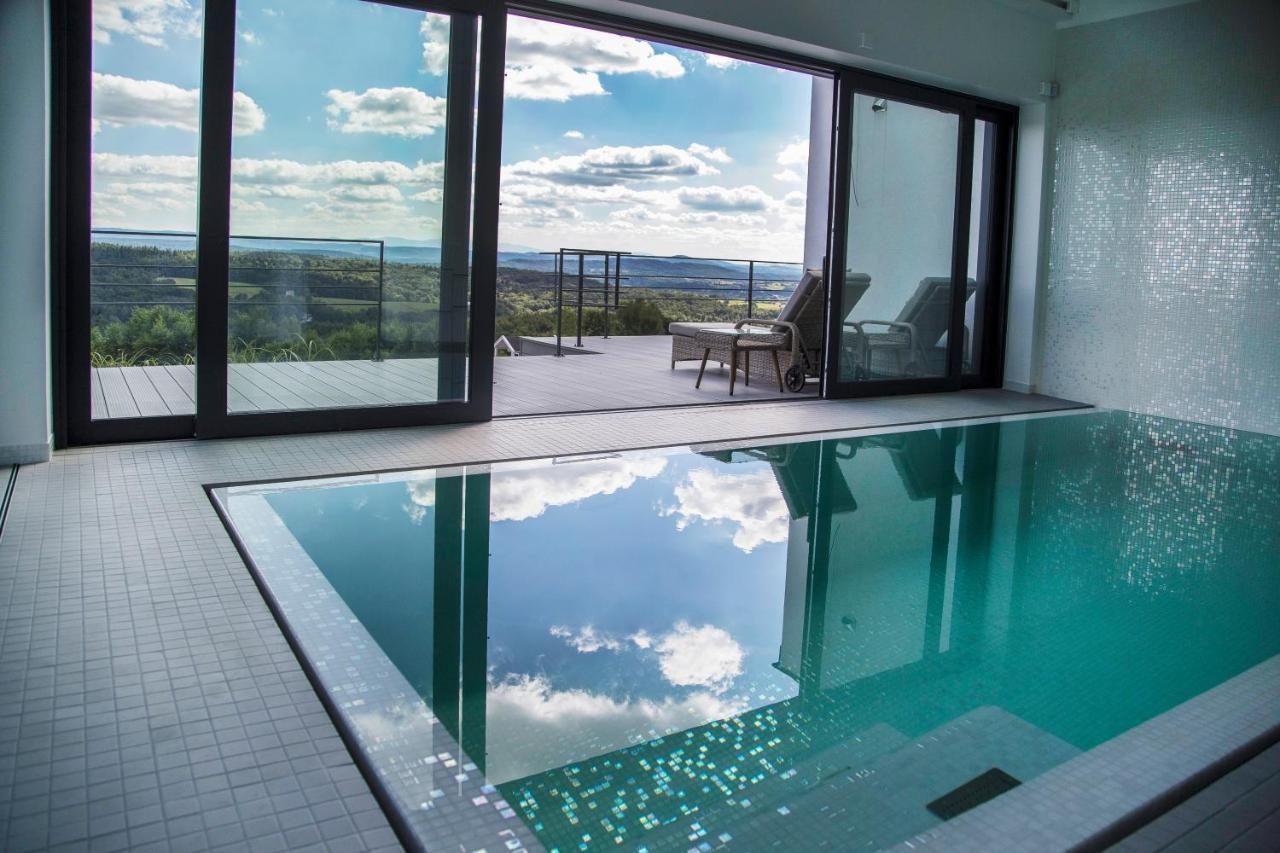 Bukow Villa Relax With Swimming Pool And Mountain View מראה חיצוני תמונה